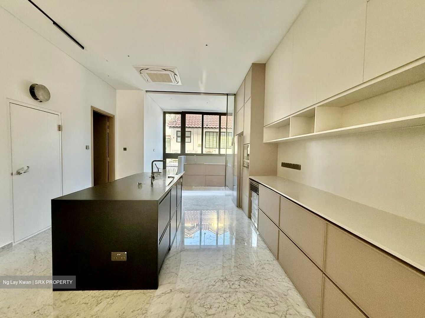 Regent Villas (D10), Terrace #497189301